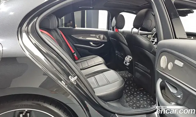 Mercedes-Benz E-Class 2022 3.0 гидро, миниатюра 11 Mercedes-Benz E-Class 2022 3.0 гидро, миниатюра 11