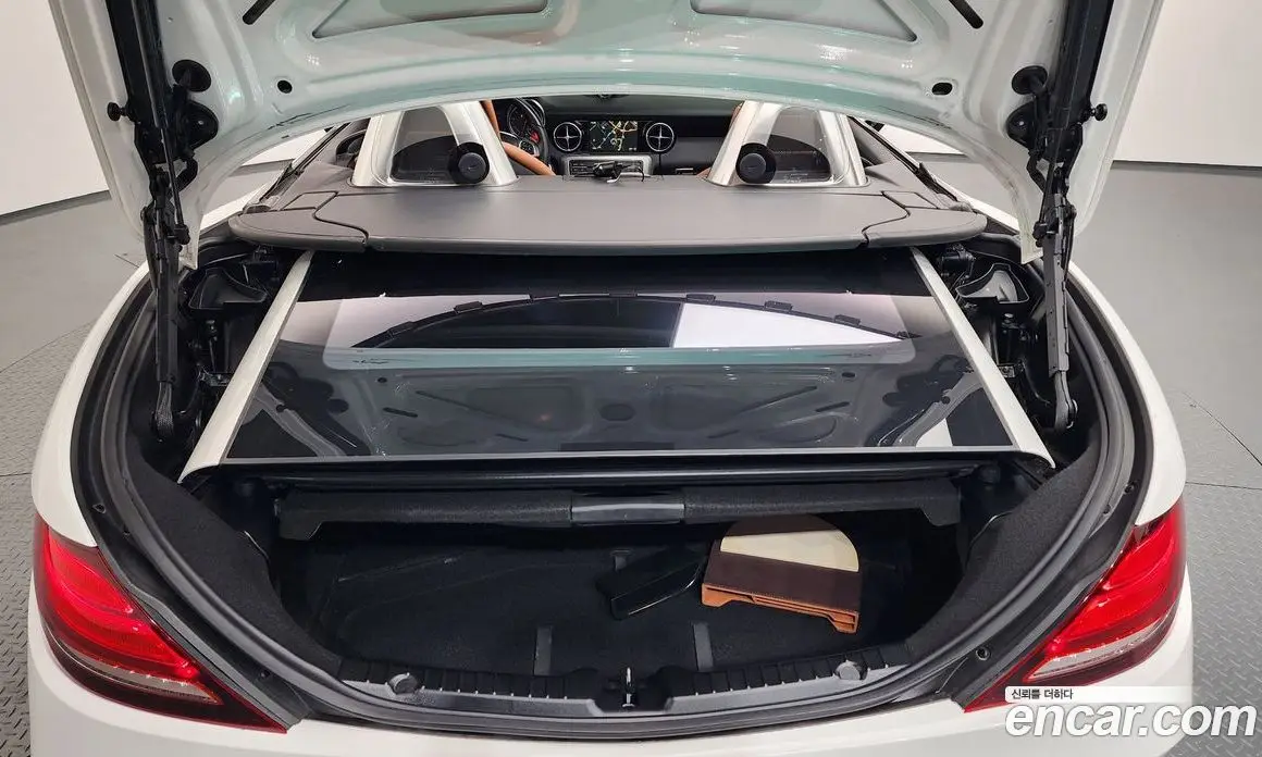 Mercedes-Benz SLC-Class 2016 3.0 гидро, фото 20 Mercedes-Benz SLC-Class 2016 3.0 гидро, фото 20