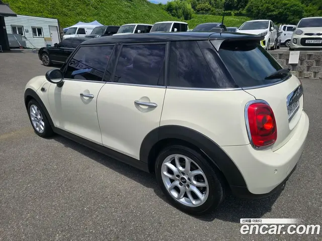 Mini Cooper 2014 1.5 автомат (гидро), миниатюра 5