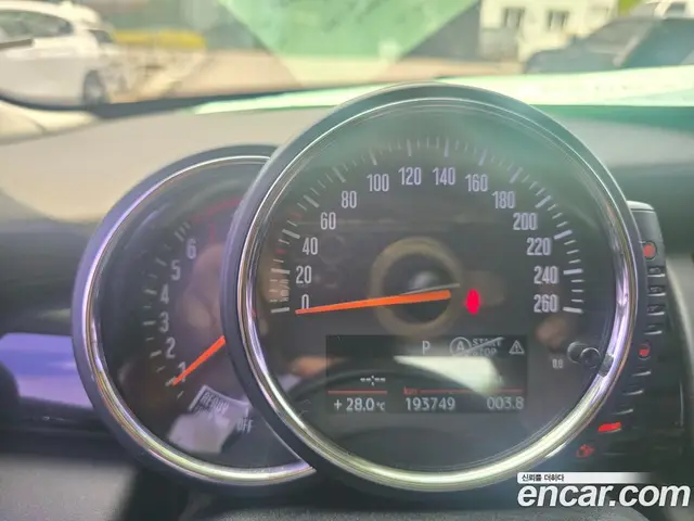 Mini Cooper 2014 1.5 автомат (гидро), миниатюра 8