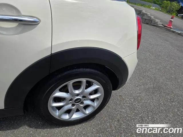 Mini Cooper 2014 1.5 автомат (гидро), миниатюра 10