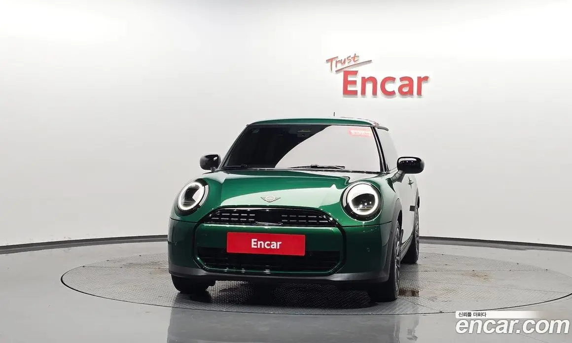 Mini Cooper 2024 2.0 автомат (гидро), фото 2