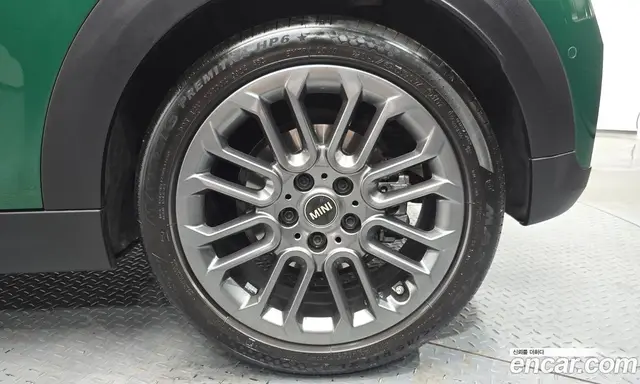 Mini Cooper 2024 2.0 автомат (гидро), миниатюра 6