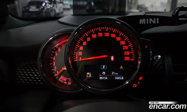 Mini Cooper Convertible 2019 2.0 автомат (гидро), миниатюра 8