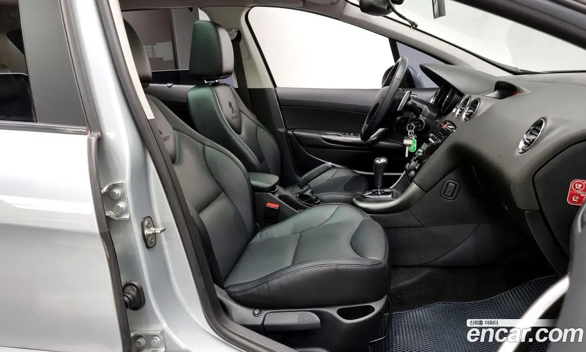 Peugeot 308 2013 1.6 автомат (гидро), фото 11