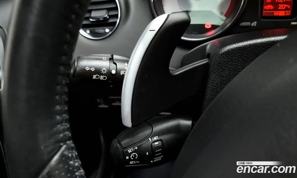 Peugeot 308 2013 1.6 автомат (гидро), фото 17