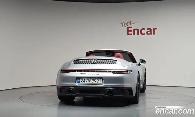 Porsche 911 2022 3.0 автомат (гидро), миниатюра 3