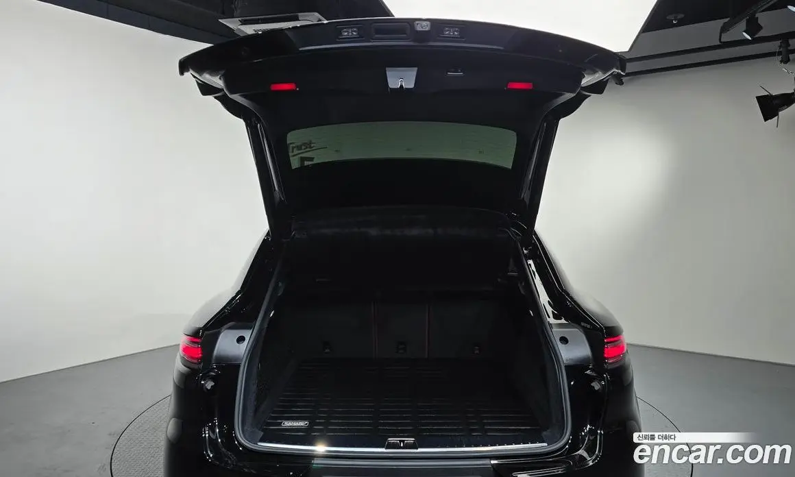 Porsche Cayenne 2023 3.0 автомат (гидро), фото 27