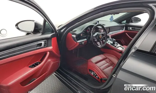 Porsche Panamera 2019 4.0 автомат (гидро), миниатюра 10