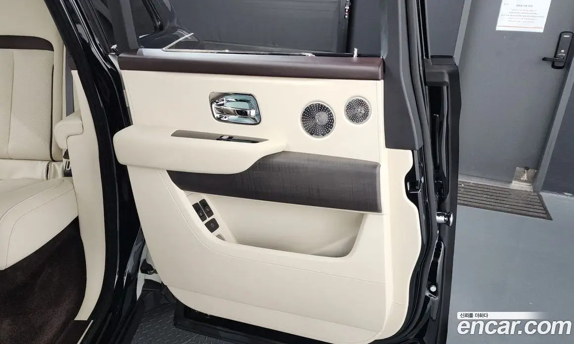 Rolls-Royce Cullinan 2019 6.7 автомат (гидро), фото 15 Rolls-Royce Cullinan 2019 6.7 автомат (гидро), фото 15