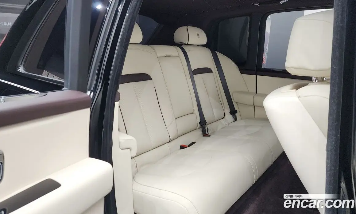 Rolls-Royce Cullinan 2019 6.7 автомат (гидро), фото 17 Rolls-Royce Cullinan 2019 6.7 автомат (гидро), фото 17
