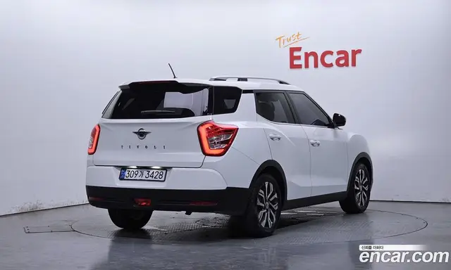 SsangYong TIBOLI 2017 1.6 автомат (гидро), миниатюра 2