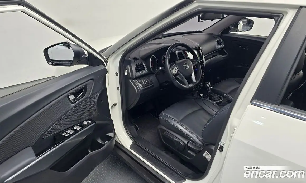 SsangYong TIBOLI 2018 1.6 автомат (гидро), фото 11