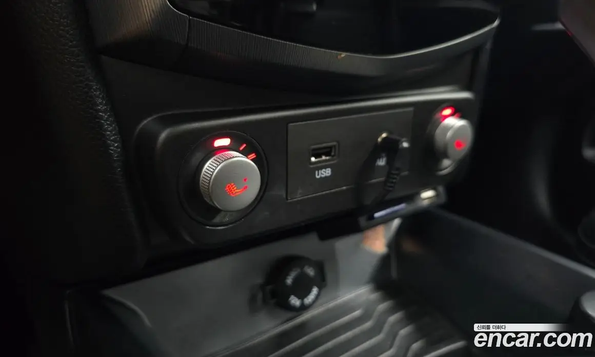 SsangYong TIBOLI 2018 1.6 автомат (гидро), фото 17
