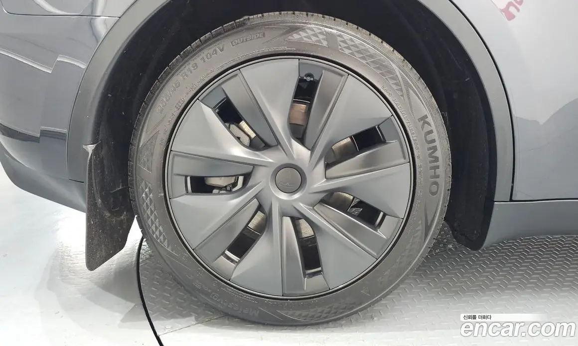 Tesla Model Y 2025 0.2 автомат (гидро), фото 5 Tesla Model Y 2025 0.2 автомат (гидро), фото 5