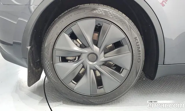 Tesla Model Y 2025 0.2 автомат (гидро), миниатюра 5 Tesla Model Y 2025 0.2 автомат (гидро), миниатюра 5
