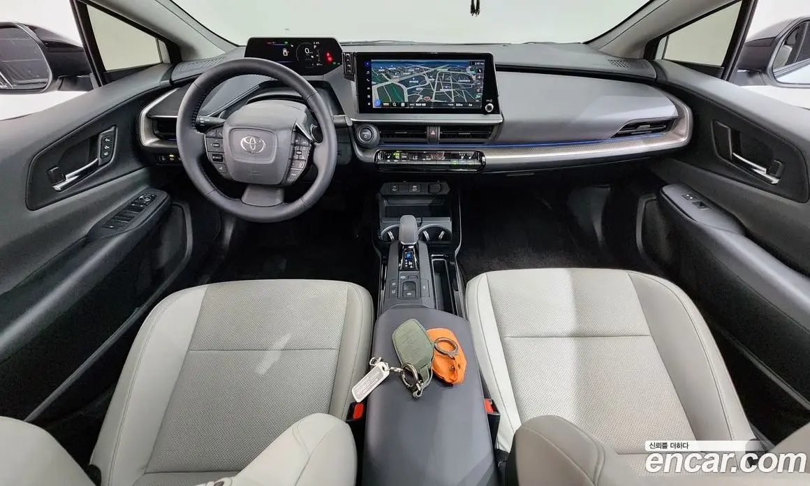 Toyota Prius 2025 2.0 автомат (гидро), фото 10 Toyota Prius 2025 2.0 автомат (гидро), фото 10