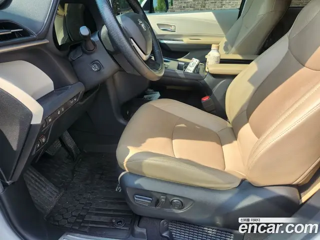 Toyota Sienna 2024 2.5 автомат (гидро), миниатюра 12