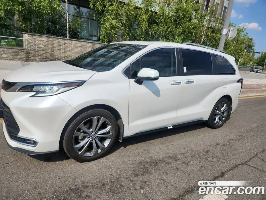 Toyota Sienna 2024 2.5 автомат (гидро), фото 20 Toyota Sienna 2024 2.5 автомат (гидро), фото 20