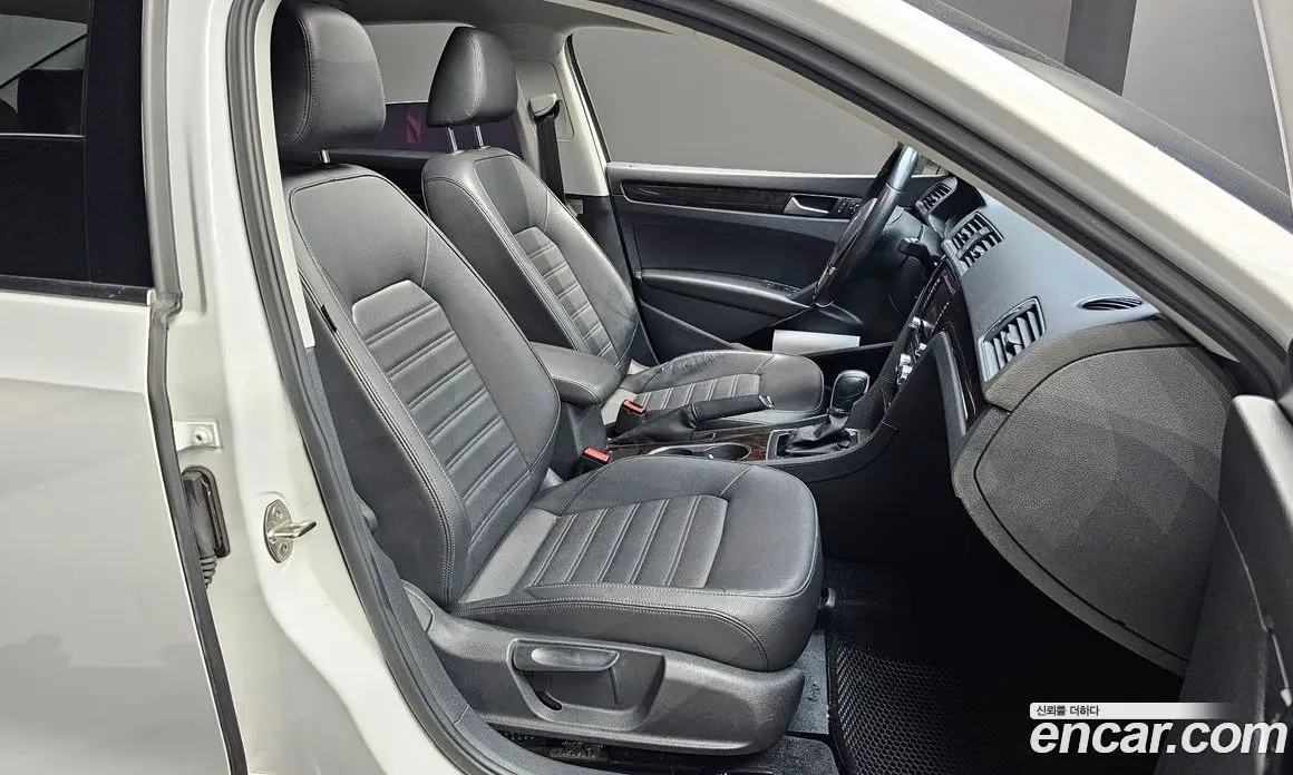 Volkswagen Passat 2015 1.8 автомат (гидро), фото 11