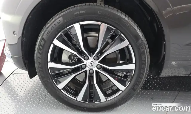 Volvo XC60 2023 2.0 автомат (гидро), миниатюра 5