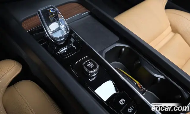 Volvo XC60 2023 2.0 автомат (гидро), миниатюра 9