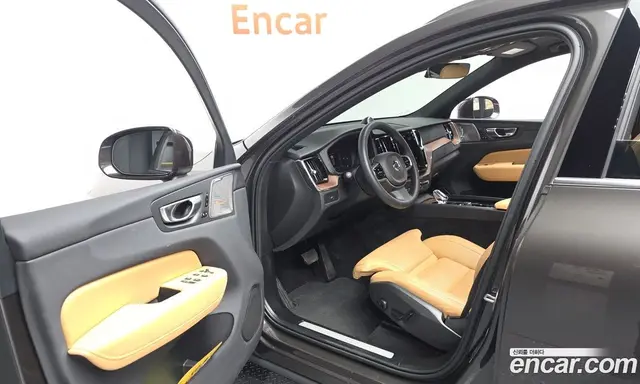 Volvo XC60 2023 2.0 автомат (гидро), миниатюра 10