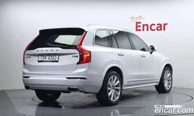 Volvo XC90 2018 2.0 автомат (гидро), миниатюра 2