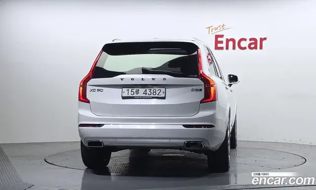 Volvo XC90 2018 2.0 автомат (гидро), миниатюра 4