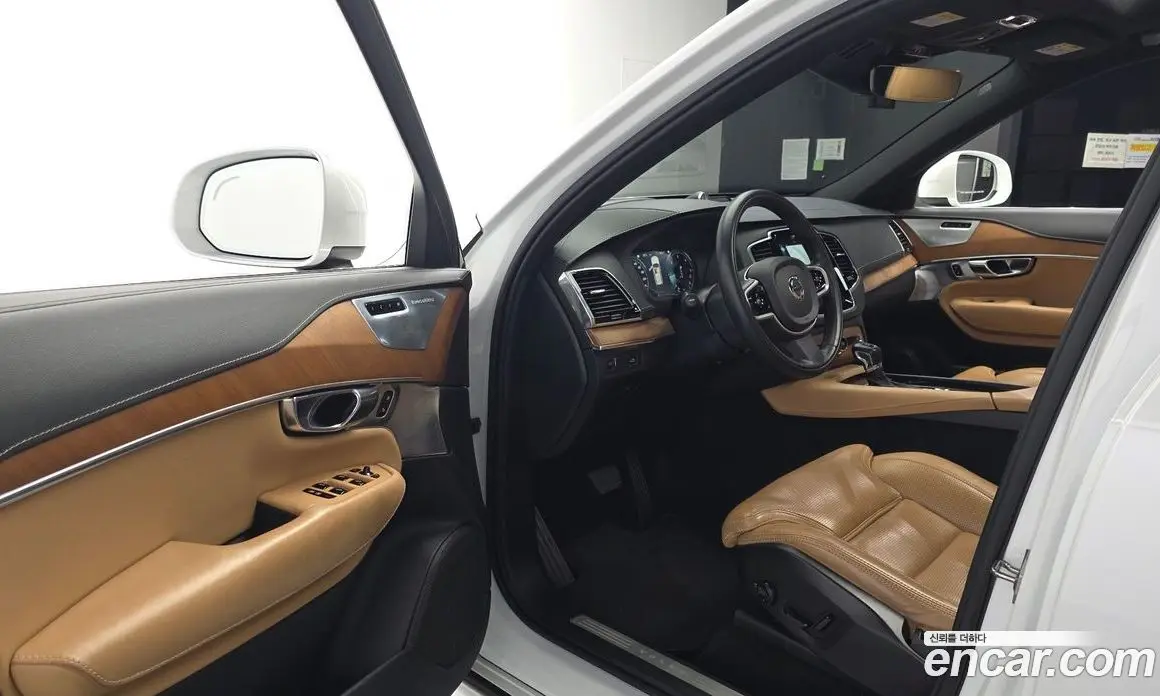 Volvo XC90 2018 2.0 автомат (гидро), фото 10