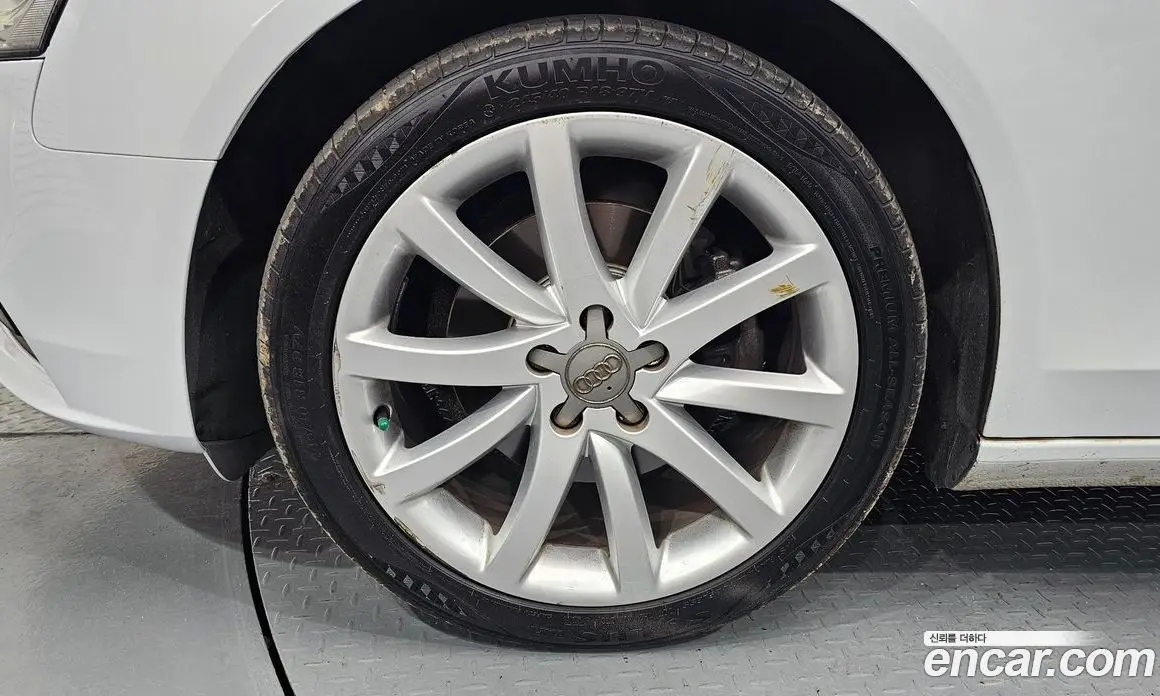 Audi A4 2015 2.0 автомат (гидро), фото 5