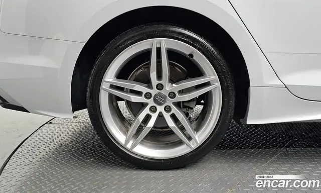 Audi A5 2021 2.0 автомат (гидро), миниатюра 4