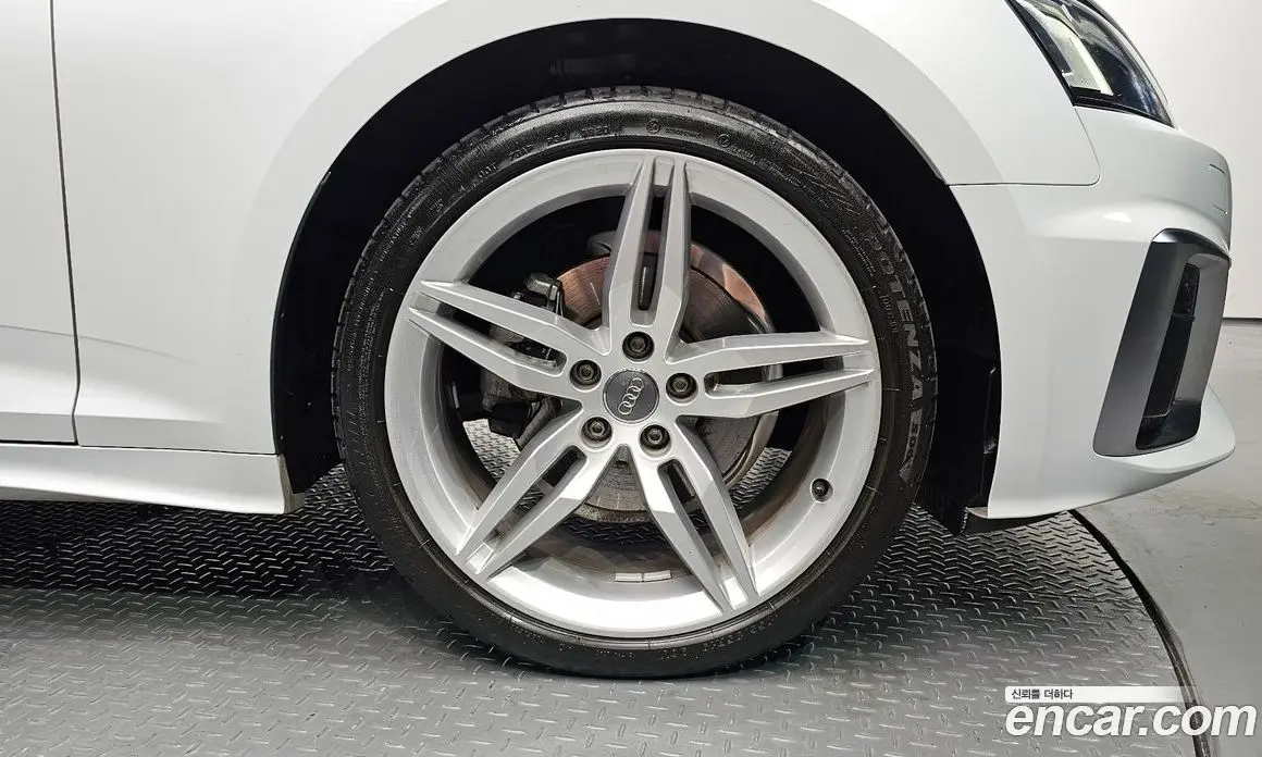 Audi A5 2021 2.0 автомат (гидро), фото 6