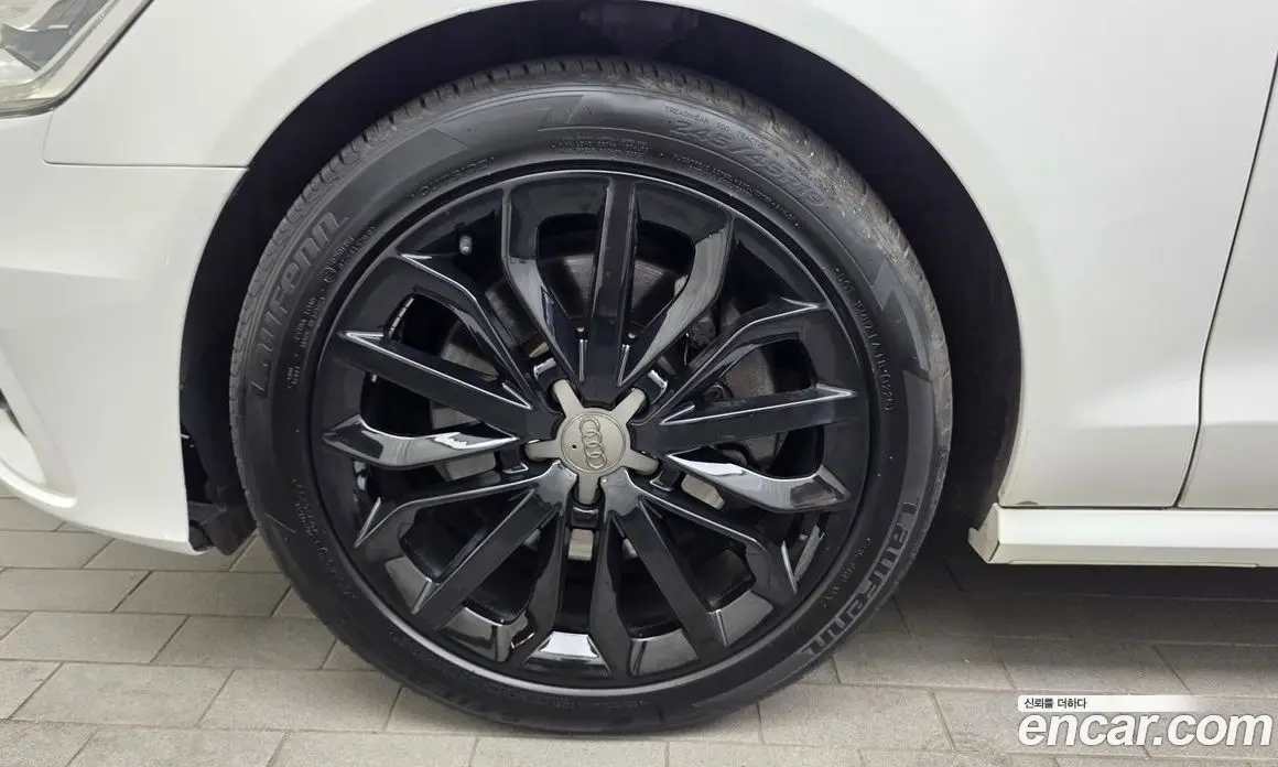 Audi A6 2015 3.0 автомат (гидро), фото 5