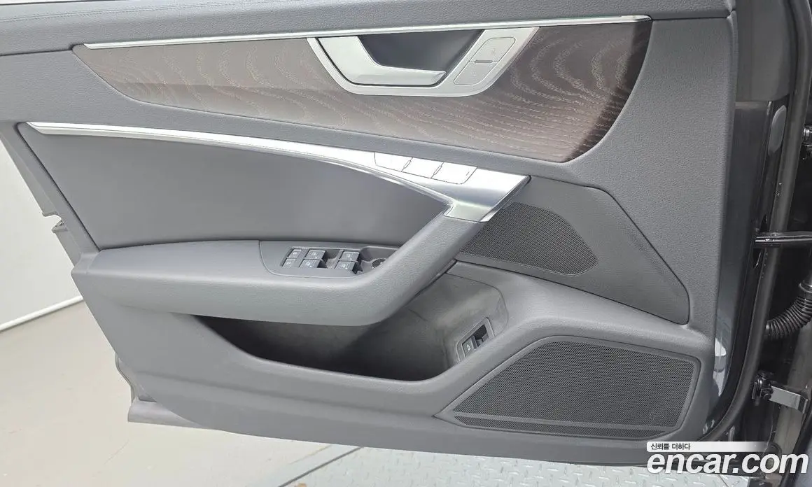 Audi A6 2020 2.0 автомат (гидро), фото 14