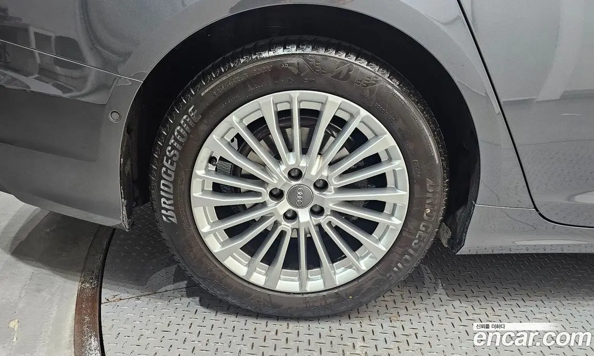 Audi A6 2020 2.0 автомат (гидро), фото 5