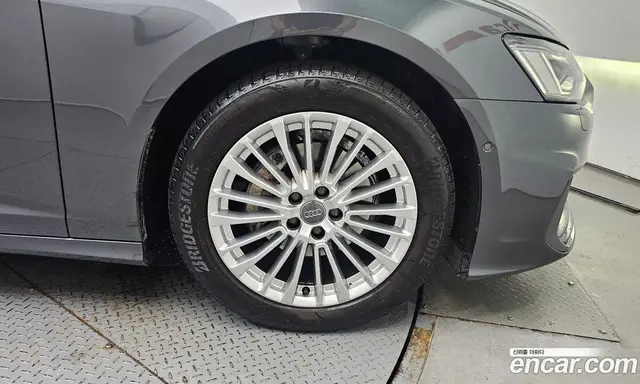 Audi A6 2020 2.0 автомат (гидро), миниатюра 7