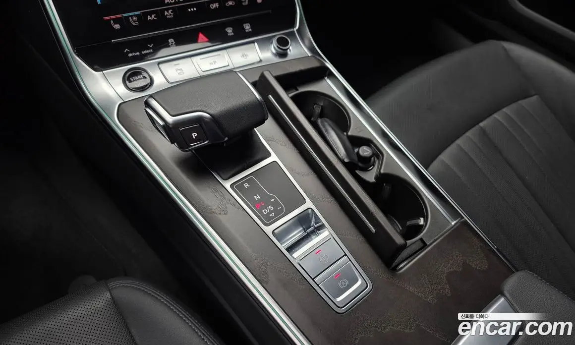 Audi A6 2023 2.0 автомат (гидро), фото 12