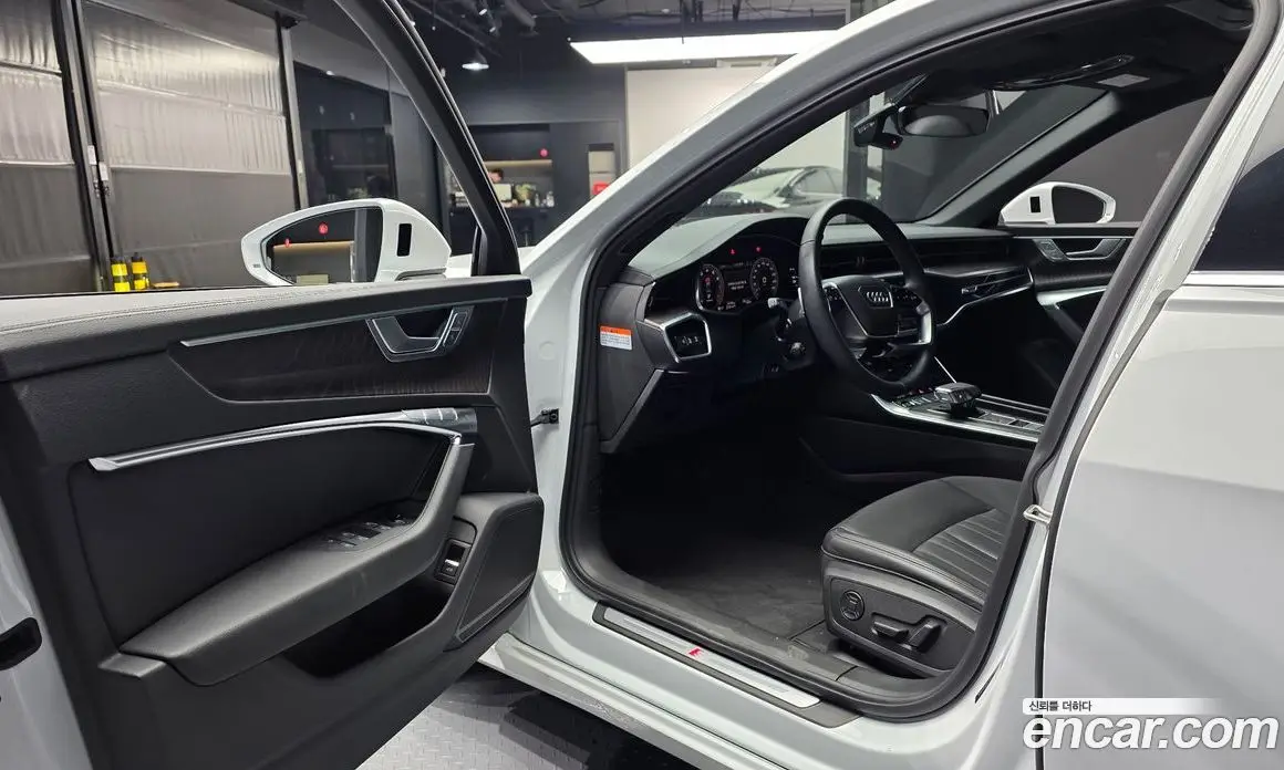 Audi A6 2023 2.0 автомат (гидро), фото 13