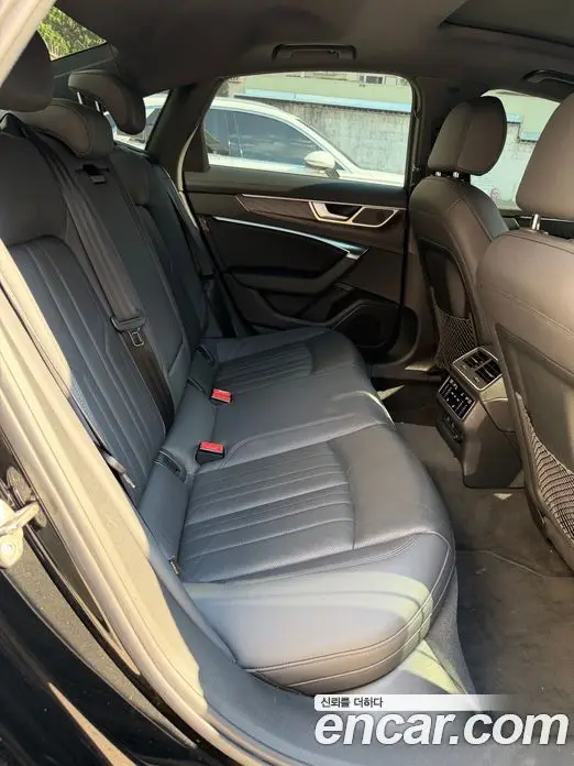 Audi A6 2023 2.0 автомат (гидро), фото 8
