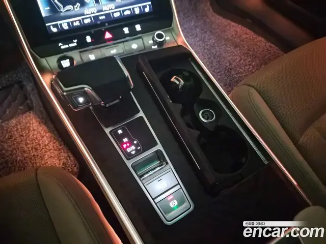 Audi A6 2023 2.0 автомат (гидро), миниатюра 12