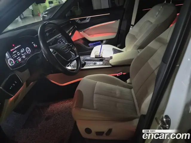 Audi A6 2023 2.0 автомат (гидро), миниатюра 7
