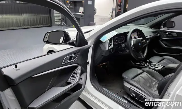 BMW 1 серия 2022 2.0 автомат (гидро), миниатюра 11