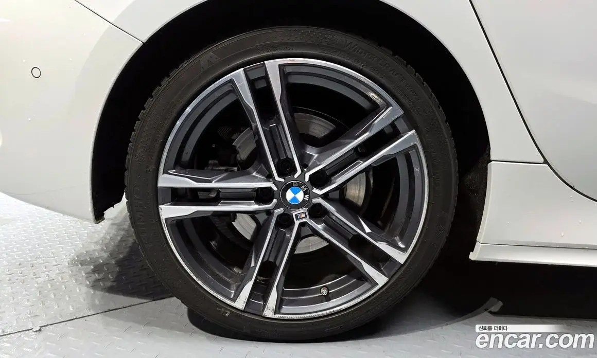BMW 1 серия 2022 2.0 автомат (гидро), фото 5