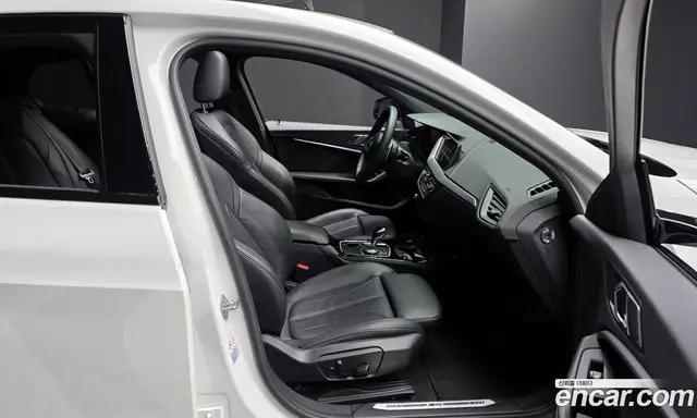 BMW 1 серия 2022 2.0 автомат (гидро), миниатюра 10