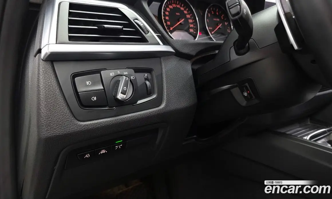 BMW 3 серия 2015 2.0 автомат (гидро), фото 17