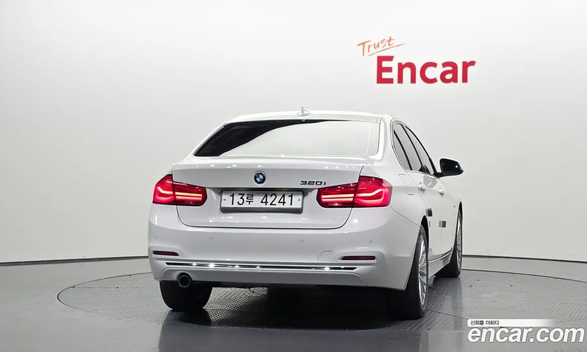 BMW 3 серия 2015 2.0 автомат (гидро), фото 4