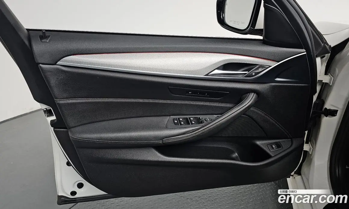 BMW 5 серия 2017 2.0 автомат (гидро), фото 14