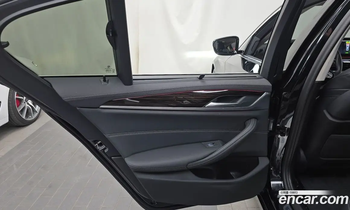 BMW 5 серия 2023 2.0 автомат (гидро), фото 15