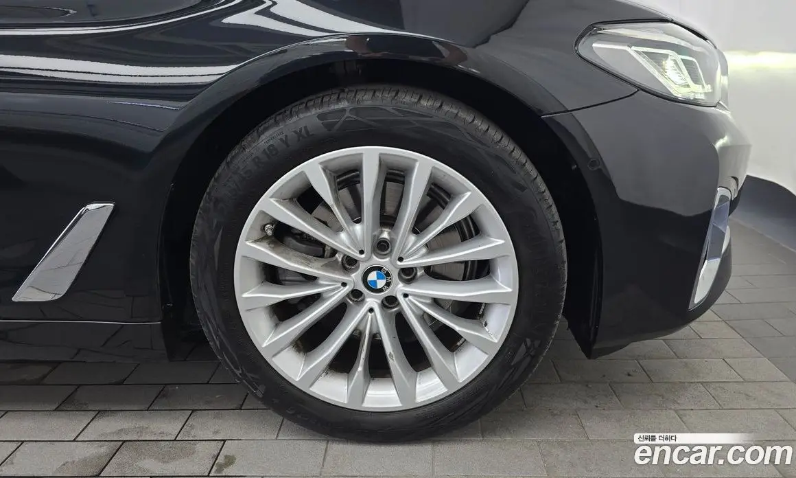 BMW 5 серия 2023 2.0 автомат (гидро), фото 7